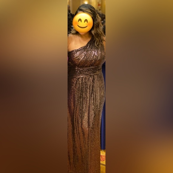 Calvin Klein: Bronze One Shoulder Straight Formal Gown - Picture 7 of 7